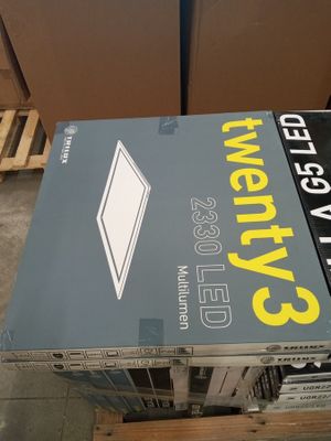 Lot de 30 panneaux LED de la marque TRILUX