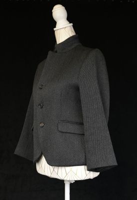 une veste noire sur un mannequin mannequin mannequin mannequin mannequin mannequin mannequin mannequin mannequin mannequin