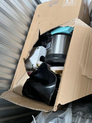 Environ 0,7 mètre cube de matériel informatique ancien le tout en l'ét - Photo 1