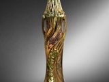 an image of a vase that is on a table