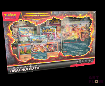 une boîte de cartes Pokémon exposée sur une table