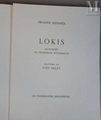 un livre blanc avec des inscriptions noires