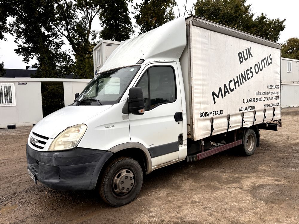 LIEU DE STOCKAGE : Rennes - IVECO - DAILY 35C18 BACHE - GO -…