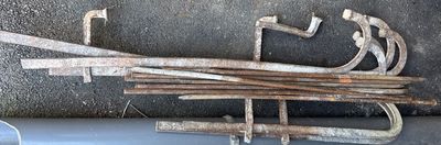 a lot of pipes that are laying on the ground
