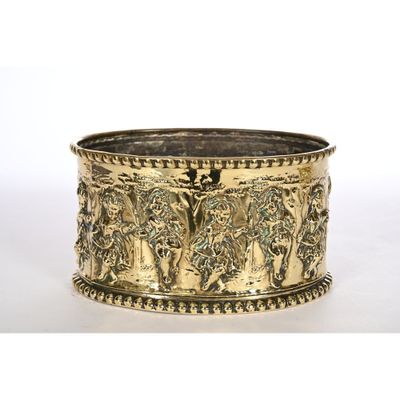 JARDINIERE ovale en laiton repoussé à décor de danses de pay… - Photo 1