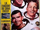 la couverture d'un magazine sur laquelle figure une photo d'astronautes