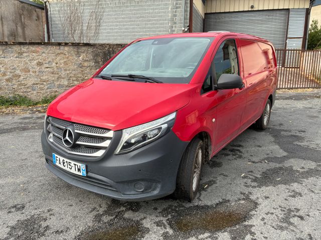 Véhicule utilitaire MERCEDES-BENZ Vito 114CDI 4 roues motrices, i