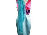 the back of a dress with a blue and pink color block on it