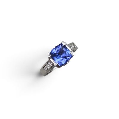 a sapphire and diamond ring