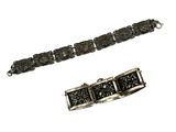 une image représentant un bracelet et un bracelet orné de fleurs
