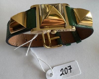 Montre plaquée or, signée - HERMÈS - MEDOR - Bracelet cuir V…