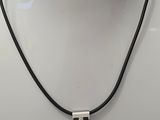 gros plan d'un collier sur un mannequin mannequin mannequin mannequin mannequin mannequin mannequin mannequin mannequin