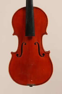 Violon 3/4 Mirecourt XXème ; portant étiquette apocryphe Str…