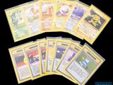 Les cartes Pokémon sont alignées et prêtes à être jouées.