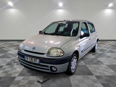 RENAULT - CLIO 1.2I - ES - Mise en service: 24/11/1999 - Ven…