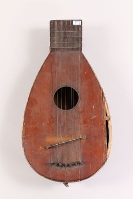 Ensemble de deux cithares de table dont une portant étiquett…