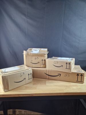 Lot de 4 colis Mystere (Retour Amazon,NPAI, Adresse incomplete, Destoc - Photo 1