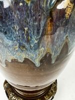 Lampe pied en verre émaillée à décor de volatiles dans un dé… (photo 6)