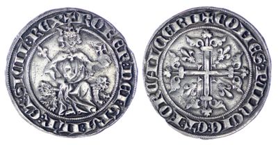une pièce d'argent avec une croix au recto et une croix au verso