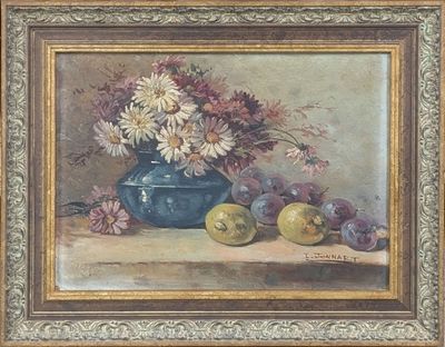 une peinture représentant un vase de fleurs et de fruits sur une table