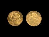 deux souverains d'or, l'un à l'effigie d'une femme et l'autre à celle d'un homme