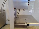 a machine that is sitting on a counter in a room