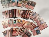 beaucoup de cartes sur la table