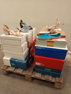 Lot de 25 paires de chaussures été - 5 paires en 37