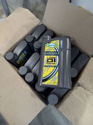 12 bidons d'huile moteur YACCO LUBE OW 20. 2 litres.