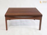 l'image d'une table en bois avec un tiroir en dessous