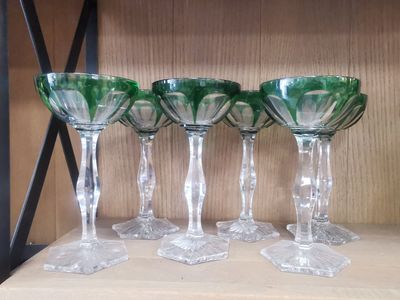 VAL SAINT LAMBERT Suite de six verres à pied en cristal colo…