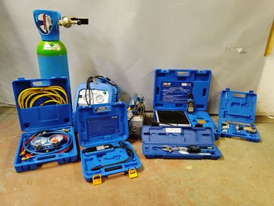 Lot comprenant : - Photo 1