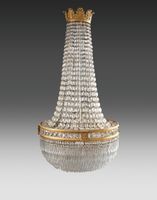 Lustre en bronze doré orné de perles ovales facettées en cri…