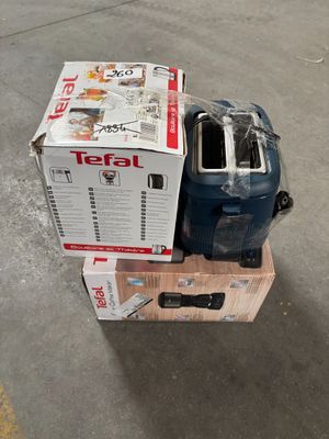 une boîte à outils posée sur une autre boîte