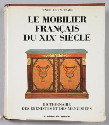 édition française du livre « Le mobilier français du XXe siècle »