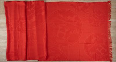HERMES Paris Écharpe en cachemire et soie corail à motif du …