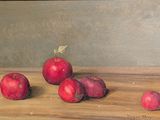 un tableau représentant des pommes posées sur une table, avec un couteau