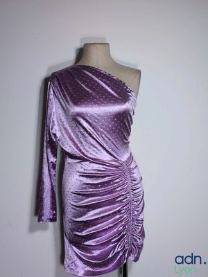 a close up of a dress on a mannequin mannequin mannequin mannequin mannequin mannequin mannequin mannequin