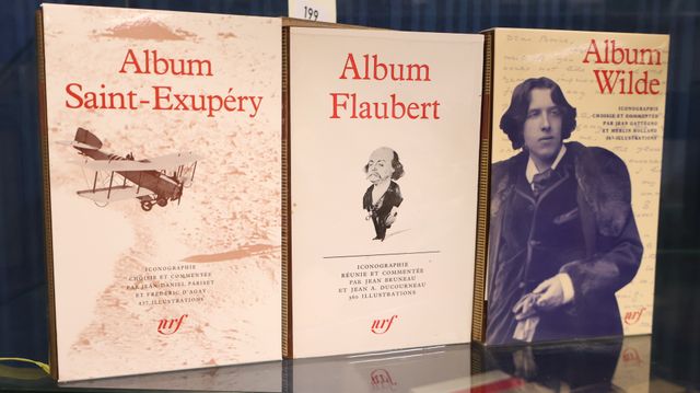 La Pléiade : Album SAINT-EXUPERY, Album FLAUBERT, Album WILDE.