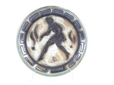 Roger Guerin (1896-1954), plat en grés à décor néo grec.