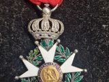 médaille de l'Ordre du Mérite de l'Ordre de la Couronne de France