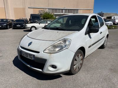 RENAULT CLIO 3 - Immatriculation : BJ-192-BQ - Genre : CTTE …