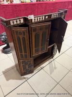 Rare meuble à suspendre en noyer, ouvrant à 6 portes - Epoqu… (photo 5)