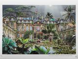 une photo d'une photo d'un bâtiment au milieu de la jungle