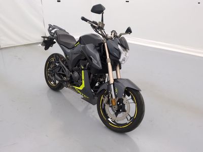 une photo d'une moto noire garée dans un garage