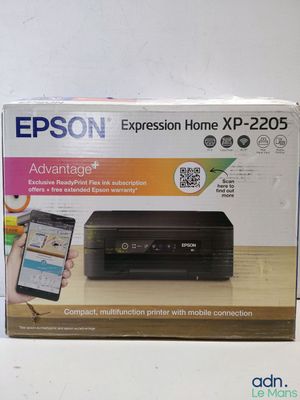 une photo d'un carton contenant une imprimante Epson Expression Home XPP-2205