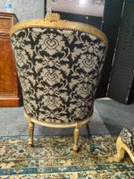 Partie de mobilier de salon composée d'une paire de bergères… (photo 5)