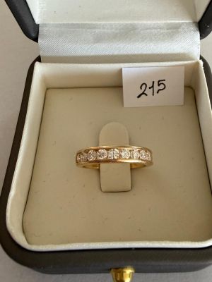 Bague ½ Alliance en or jaune, rehaussées de 11 diamants tail…