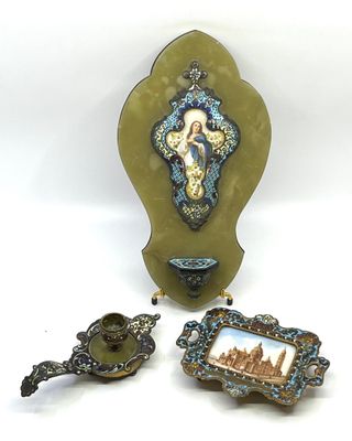 Dans le goût de Barbedienne. Bénitier en bronze et décor en …