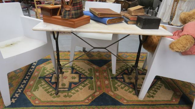 Table de bistrot, plateau marbre blanc